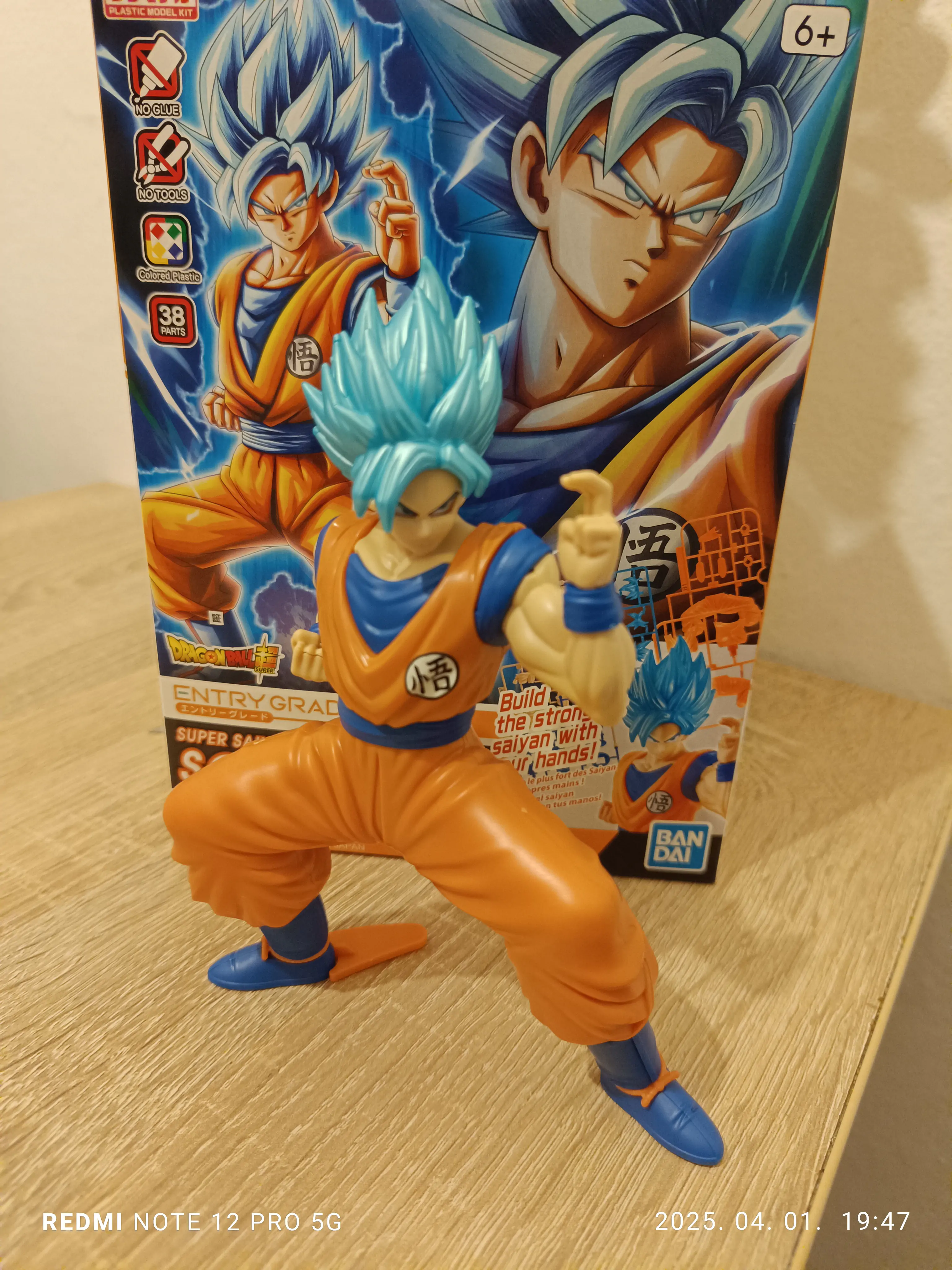 Dragon Ball Super Super Saiyan God Super Saiyan Son Goku Model Kit figure 15cm product photo