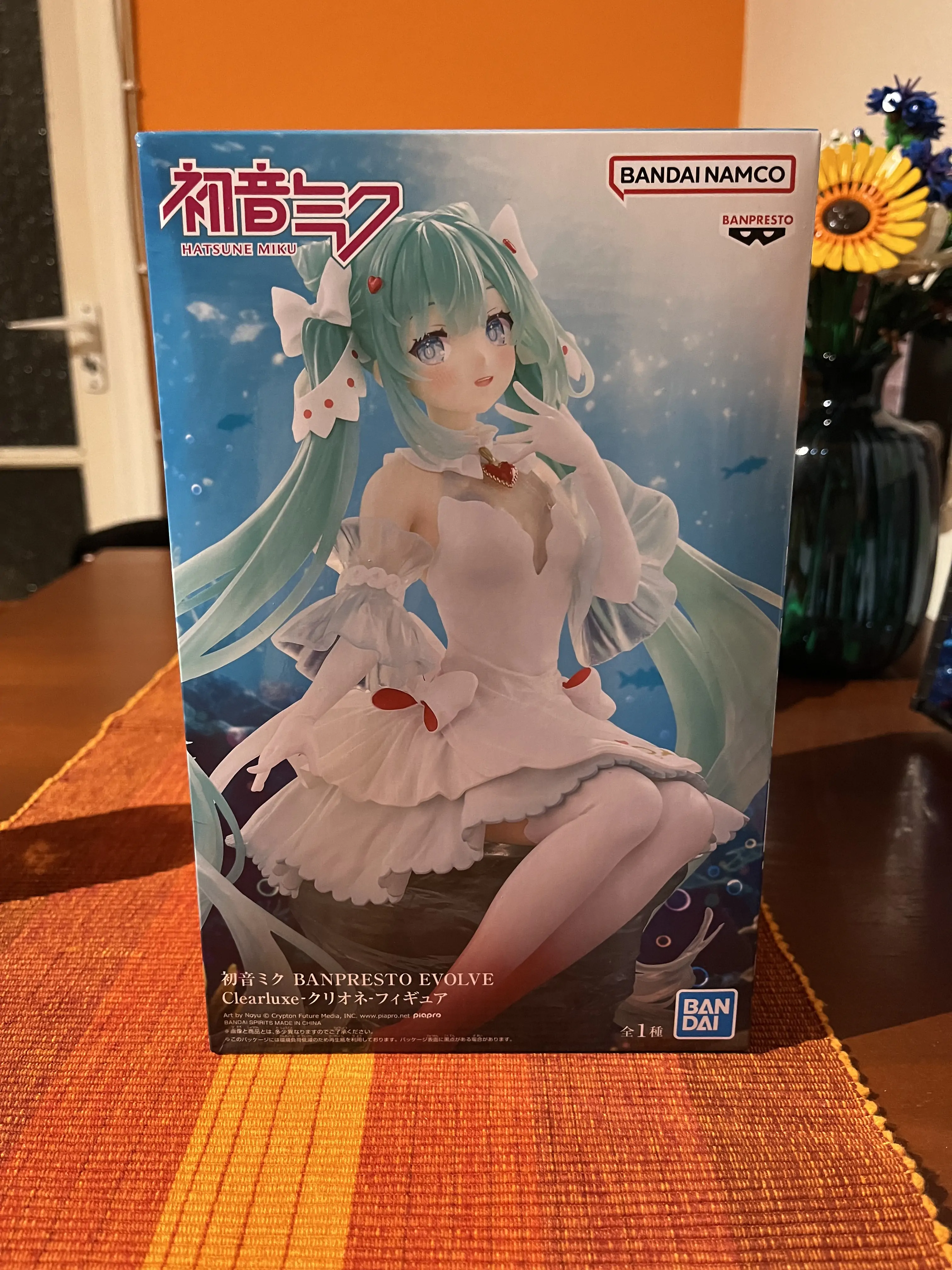 Hatsune Miku Clione Crearluxe figure 18cm product photo
