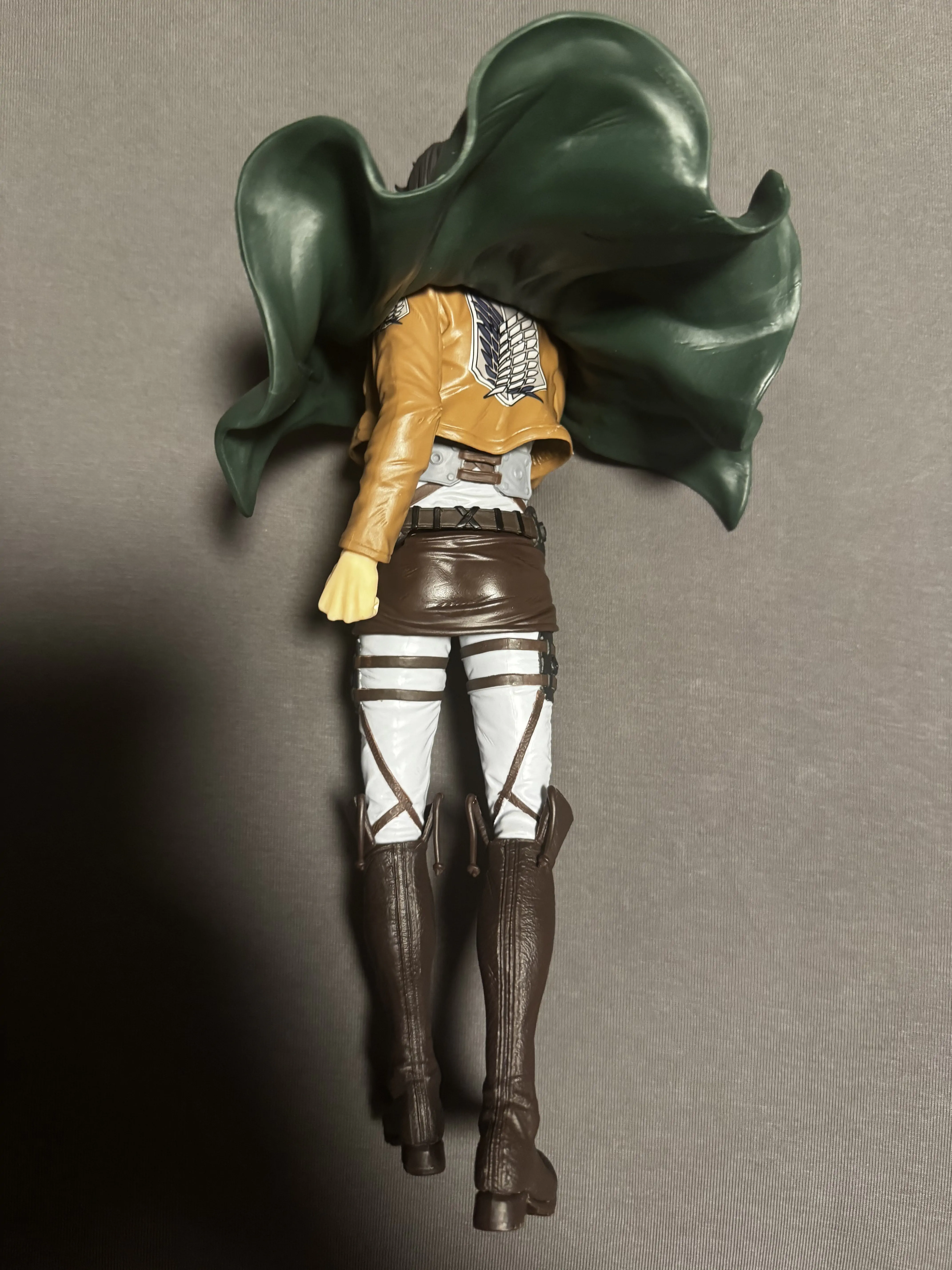 Attack on Titan Levi Grandista figure 27cm product photo
