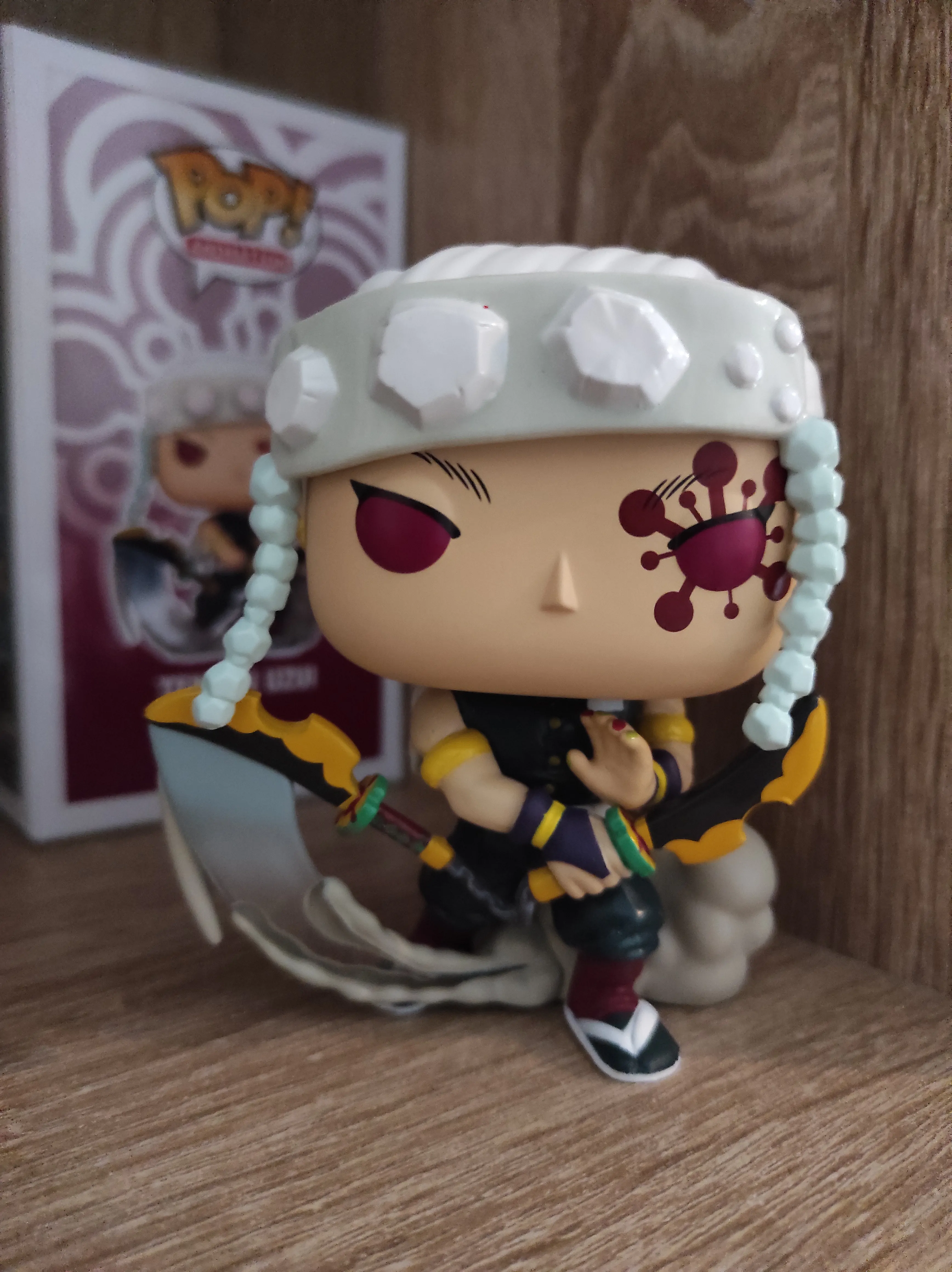 POP figure Demon Slayer Kimetsu no Yaiba Tengen Uzui product photo