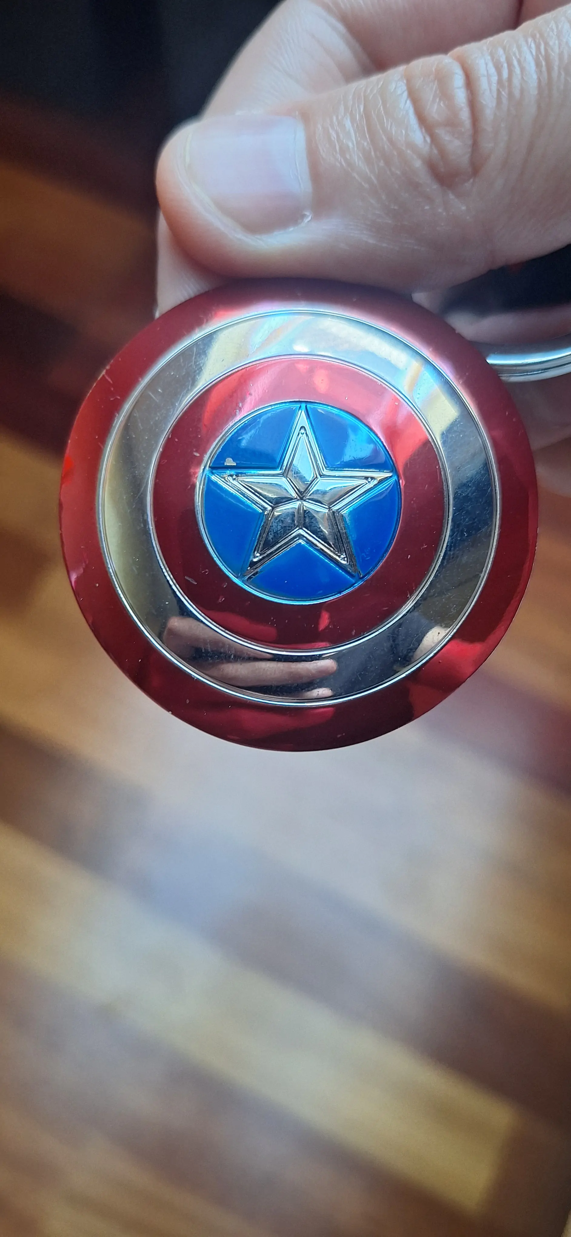 Marvel Metal Keychain Captain America Shield product photo