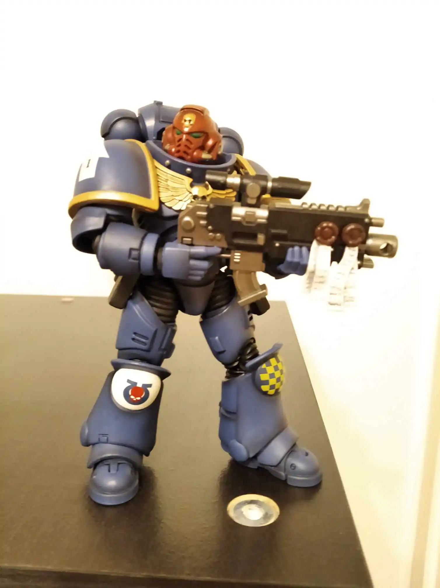 Warhammer 40k Action Figure 1/18 Ultramarines Heroes of the Chapter Brother Veteran Sergeant Castor 12 cm product photo