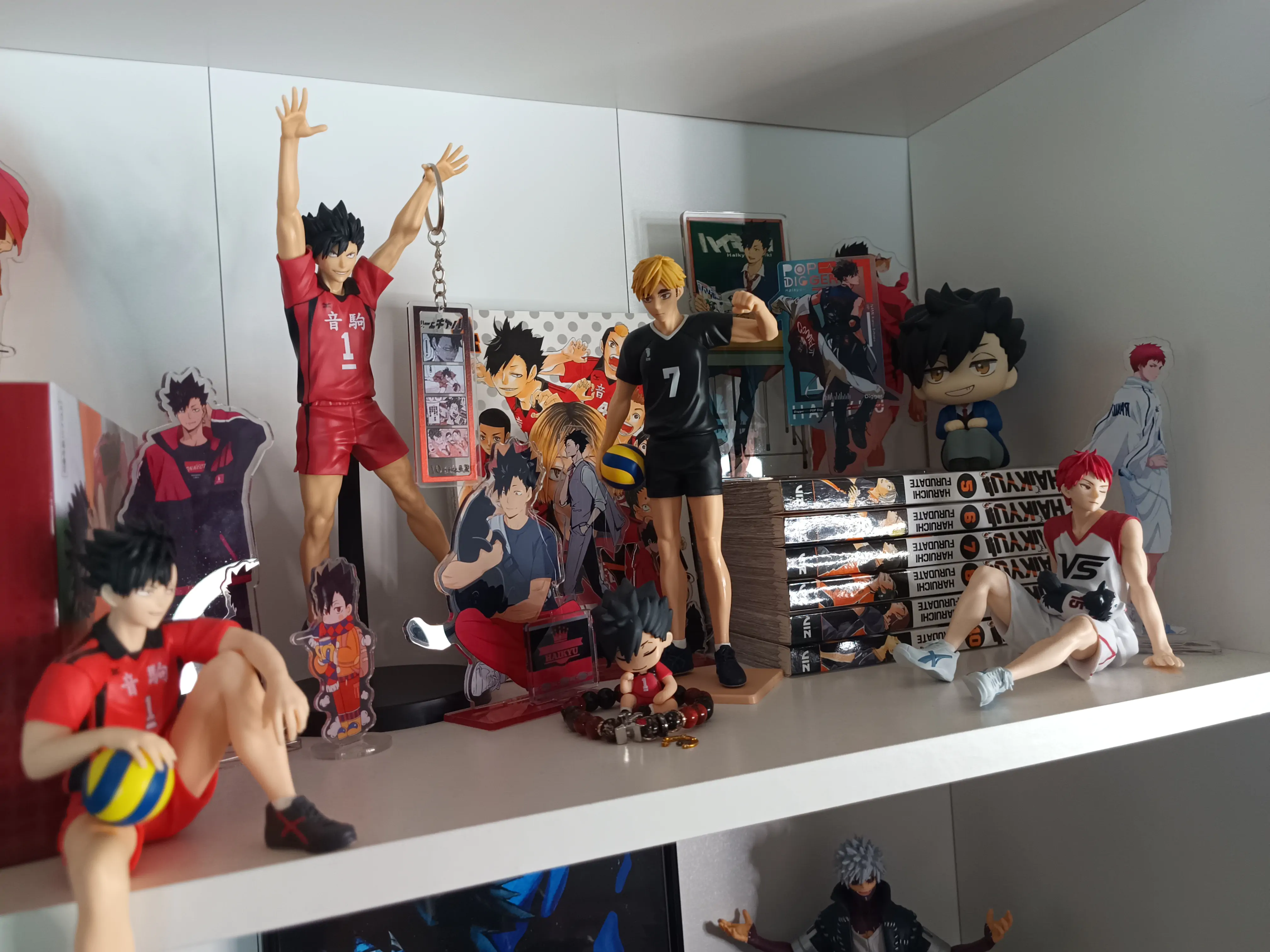 Haikyu!! Atsumu Miya figure 19cm product photo