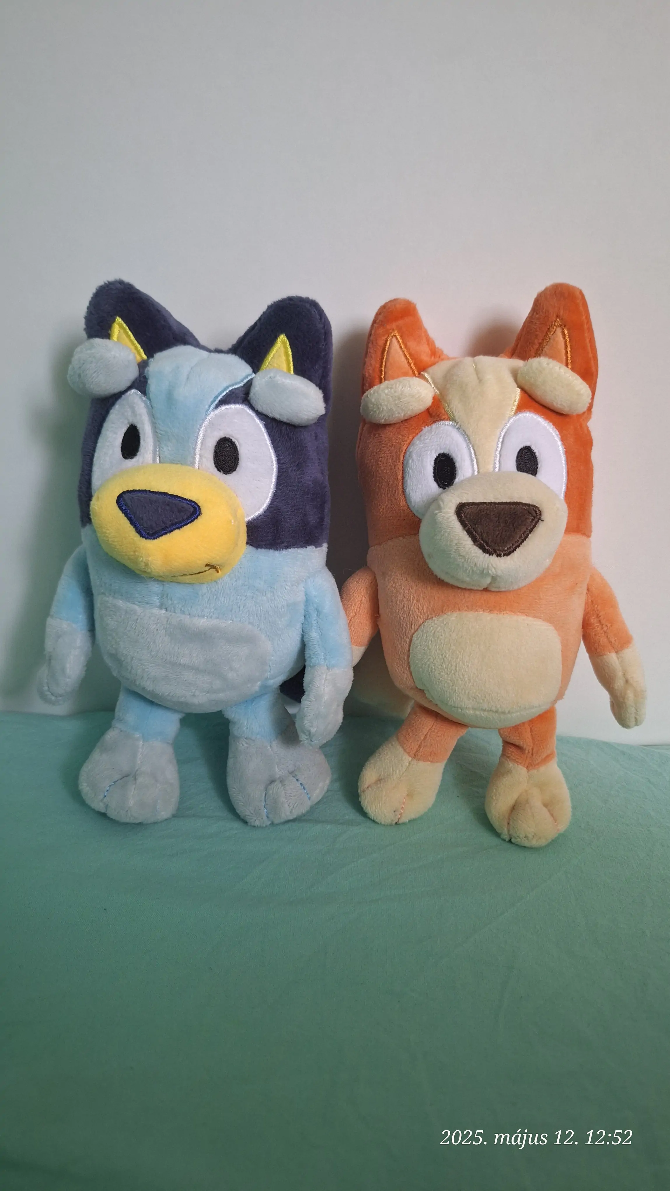 Bluey Friends Bluey plush toy 20 cm product photo