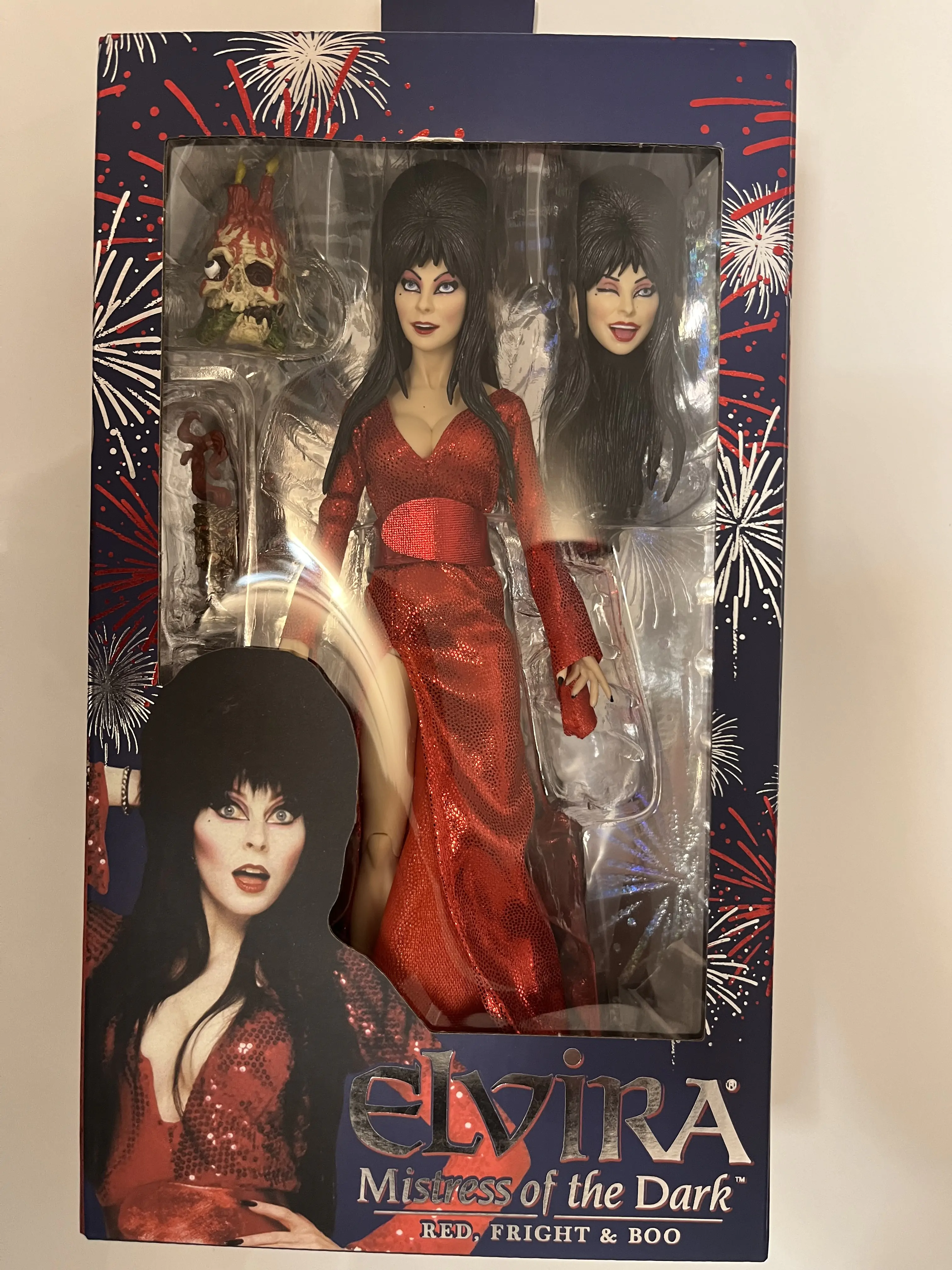 Elvira, Mistress of the Dark Clothed Action Figure Red, Fright, and Boo 20 cm termékfotó