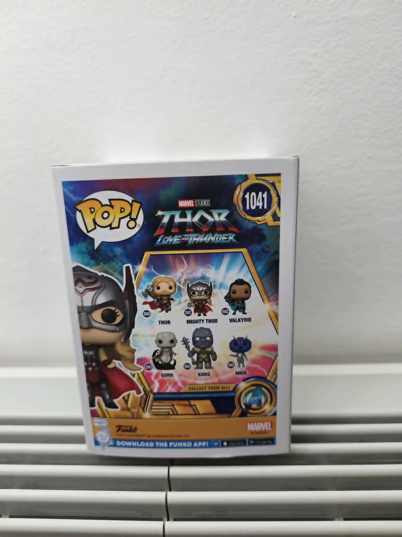 Thor: Love &amp; Thunder POP! Vinyl Figure Mighty Thor 9 cm product photo