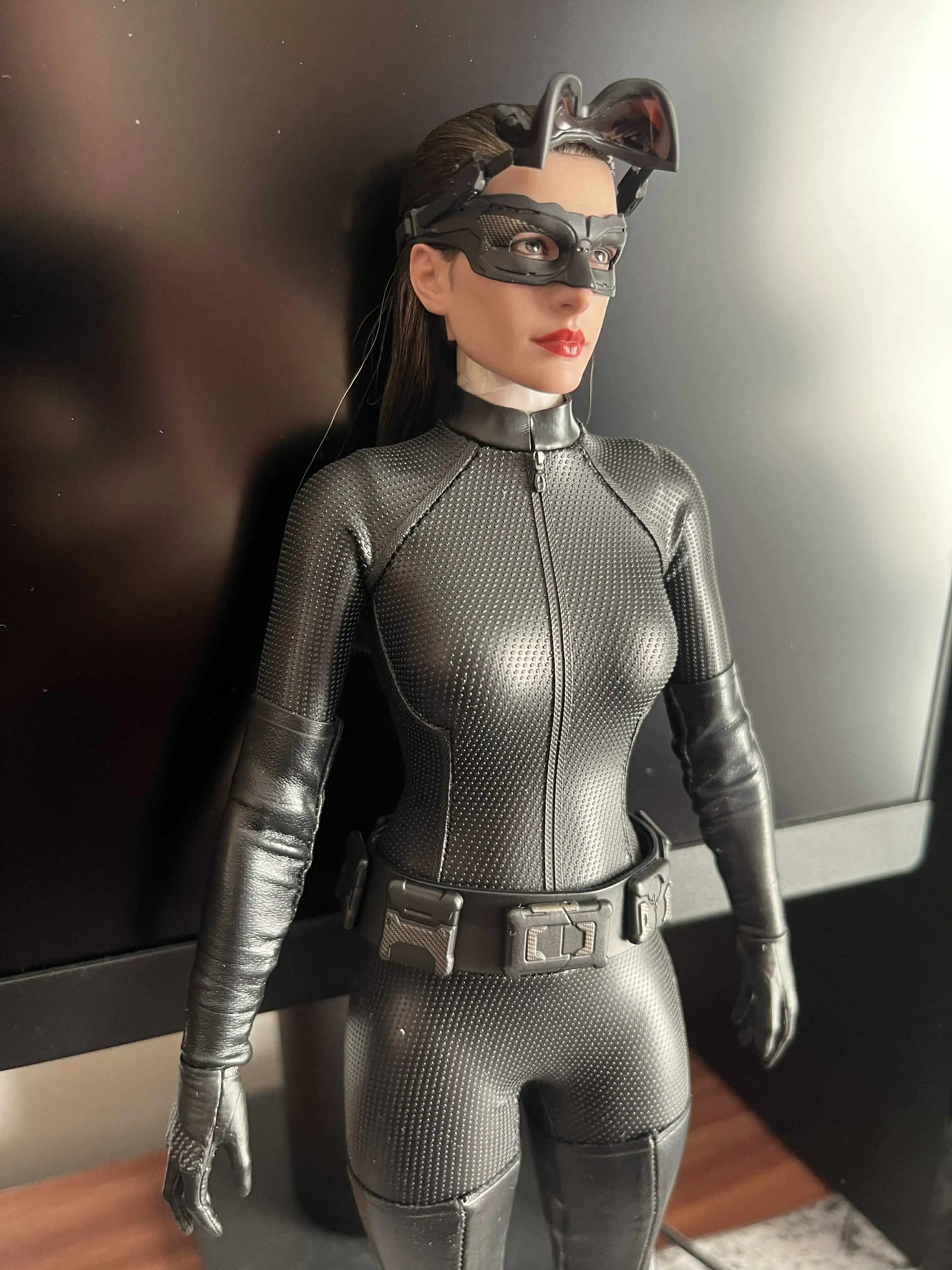 The Dark Knight Trilogy Movie Masterpiece Action Figure 1/6 Catwoman 29 cm product photo