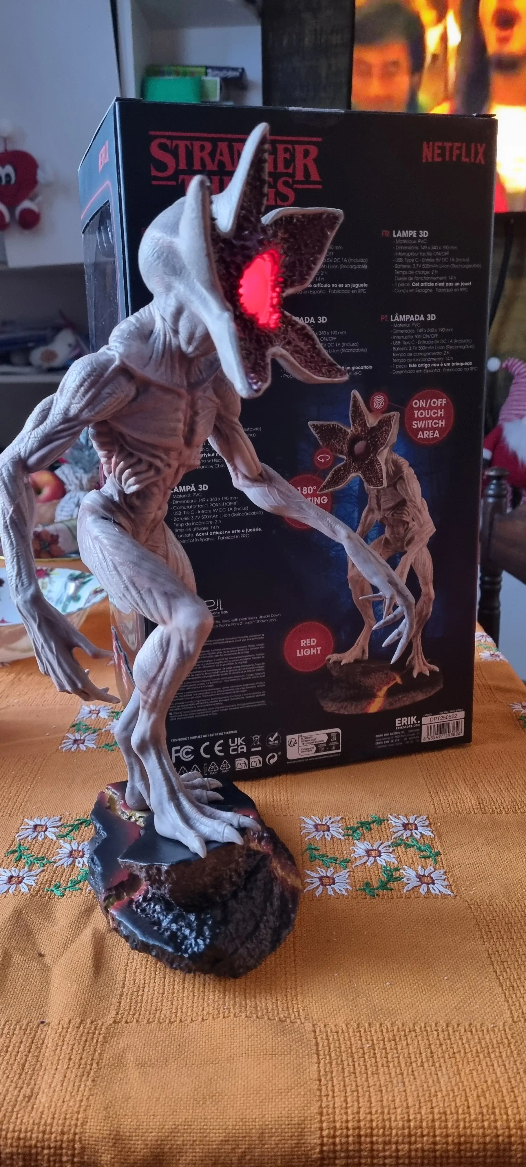 Stranger Things Demogorgon lamp product photo