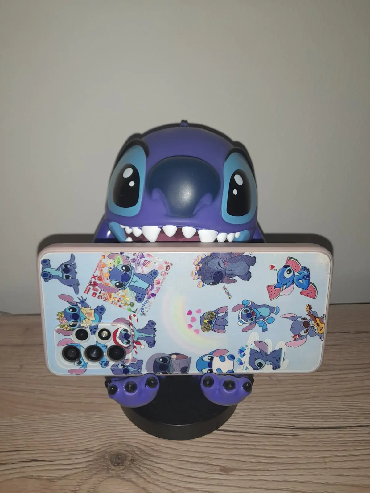 Lilo & Stitch Cable Guys Charging Stand Smiley Stitch 21 cm product photo