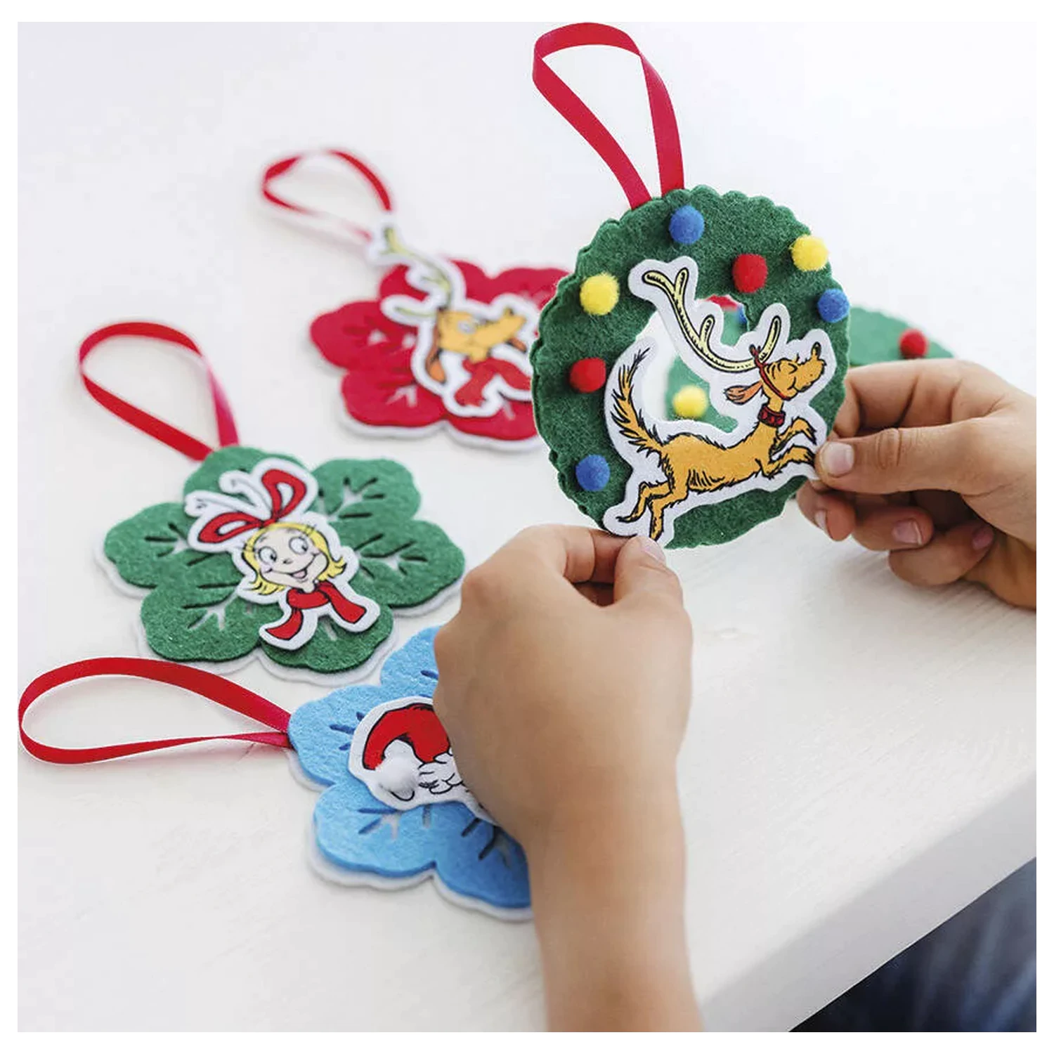 The Grinch Dr. Seuss Christmas Tree Ornaments 5-Piece Set product photo