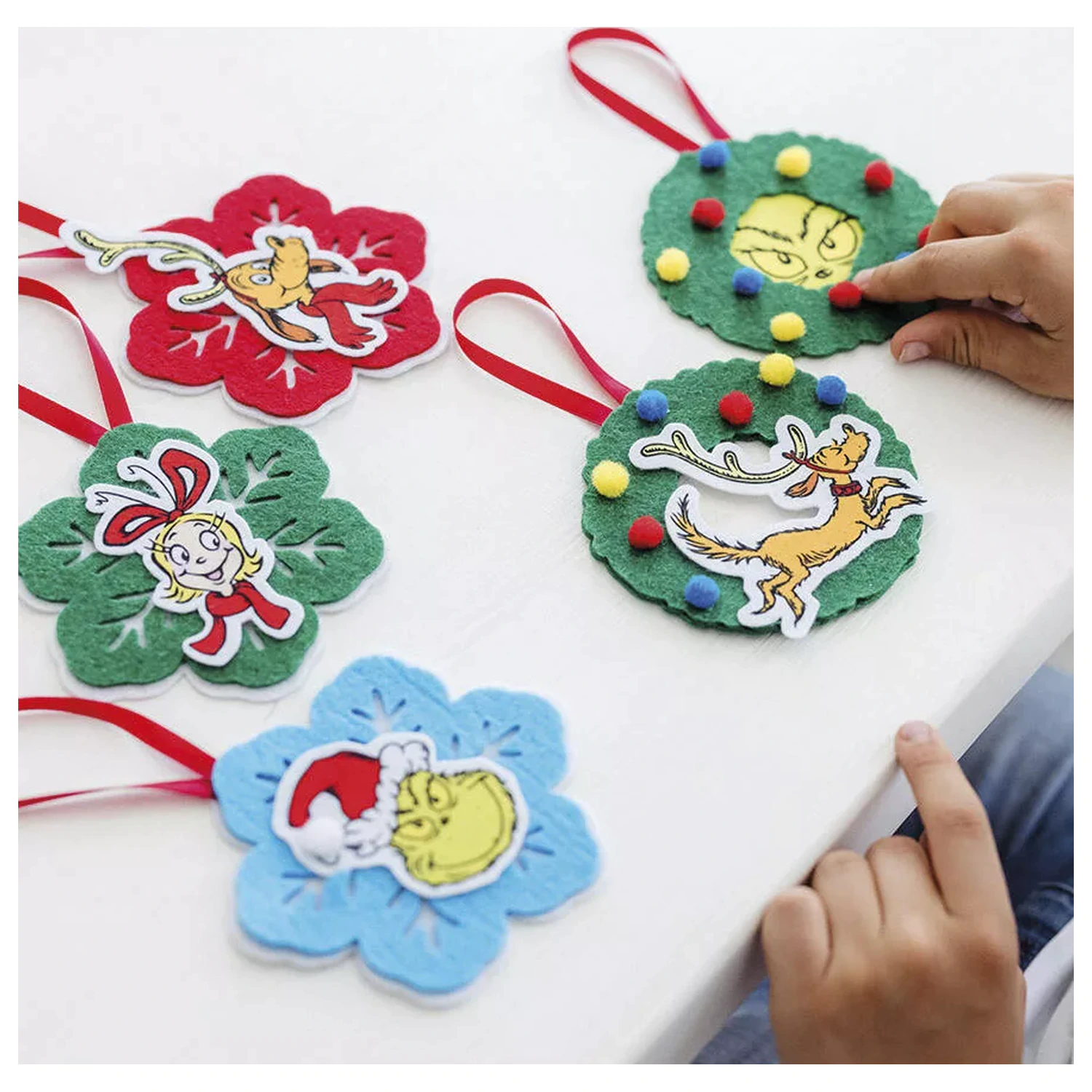 The Grinch Dr. Seuss Christmas Tree Ornaments 5-Piece Set product photo