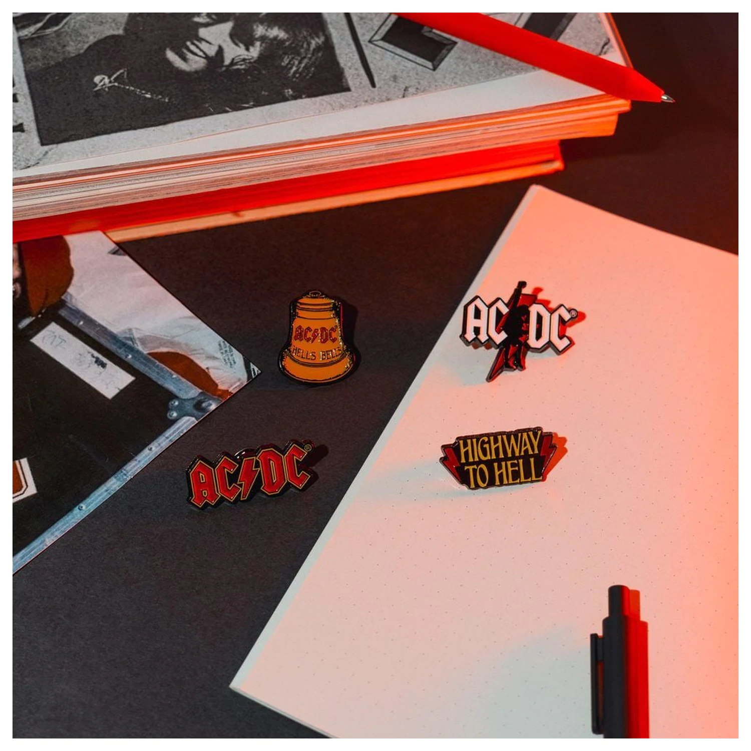 AC/DC set of 4 pins product photo