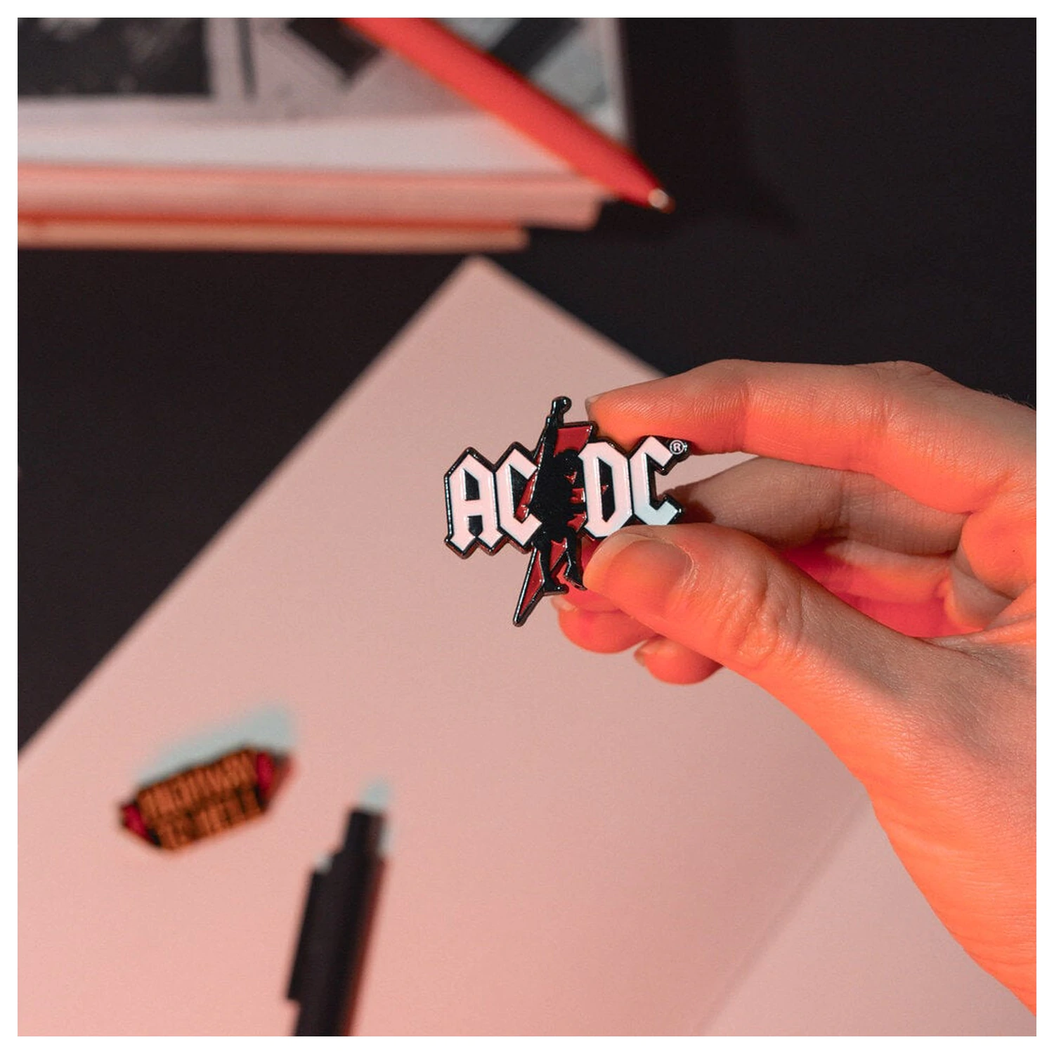 AC/DC set of 4 pins product photo