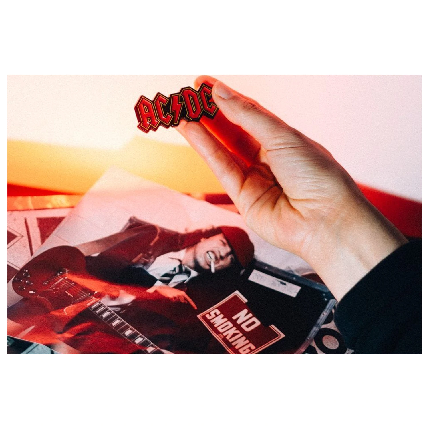 AC/DC magnet product photo