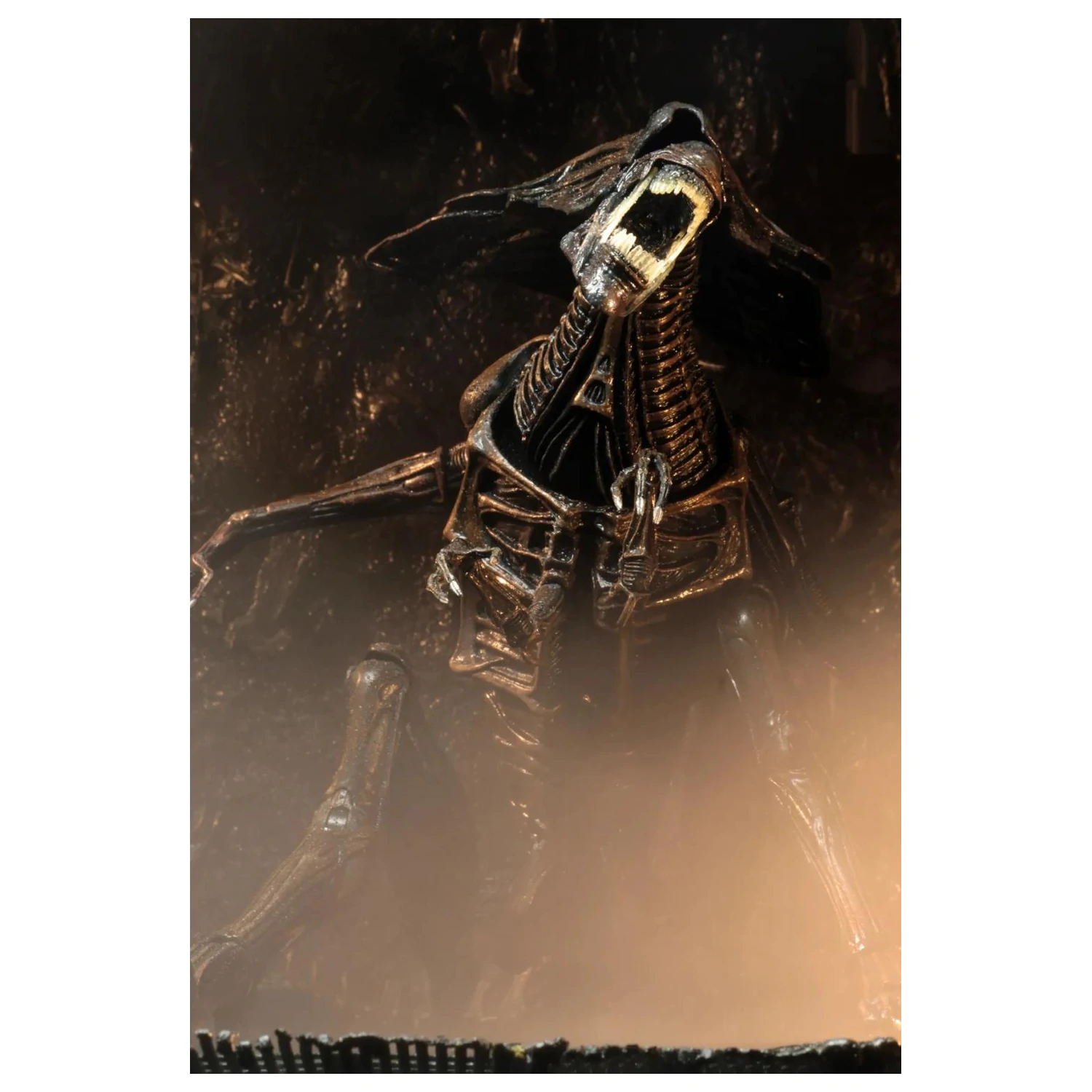 Alien Resurrection Alien Queen Figure Ultra Deluxe 37cm product photo