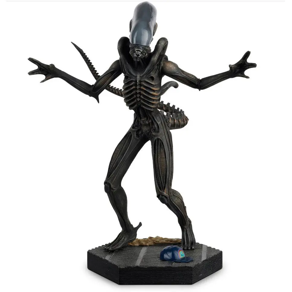 Alien Xenomorph The Alien Predator figure 15cm product photo