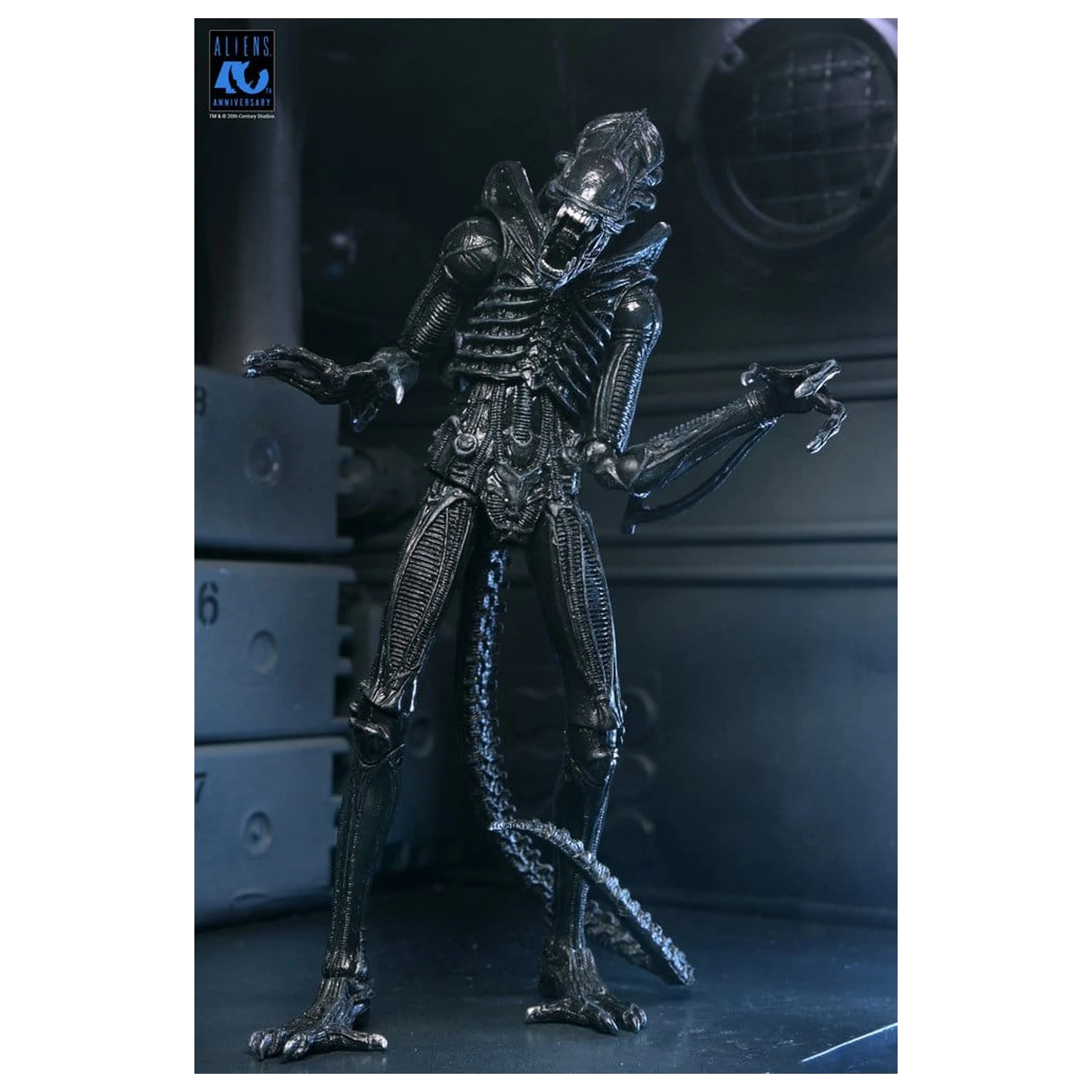 Aliens Ultimate Action Figure Warrior (1986) Xenomorph Black (40th Anniversary) 23 cm product photo