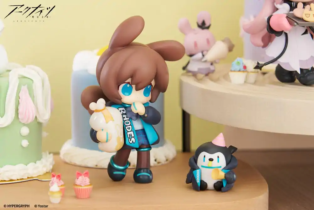 Arknights Would You Like A Dessert? Mini Series PVC Statue Amiya Ver. 2 11 cm product photo