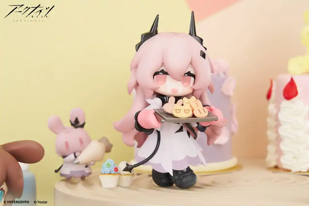 Arknights Would You Like A Dessert? Mini Series PVC Statue Civilight Eterna 11 cm product photo