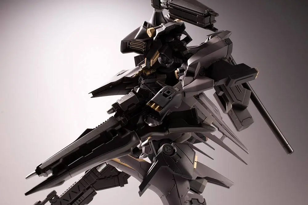 Armored Core 4 Plastic Model Kit 1/72 Rayleonard 03-Aaliyah Supplice Opening Ver. 18 cm product photo