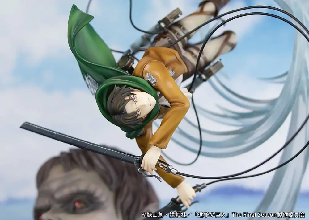 Attack on Titan PVC Statue 1/7 Levi vs Beast Titan Ver. 28 cm termékfotó