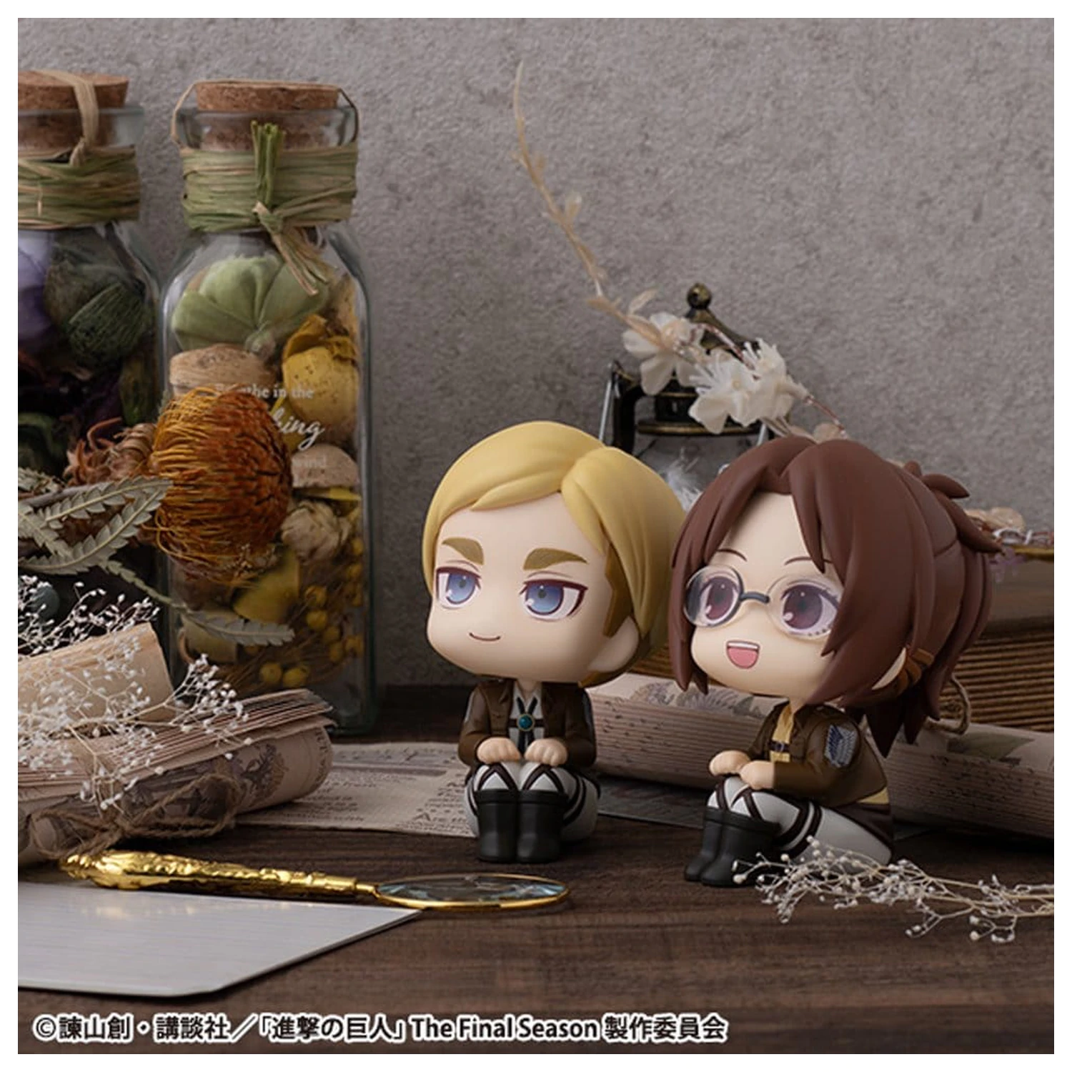 Attack on Titan Look Up PVC Statues Hange Zoe & Erwin Smith (with gift) 11 cm            product photo