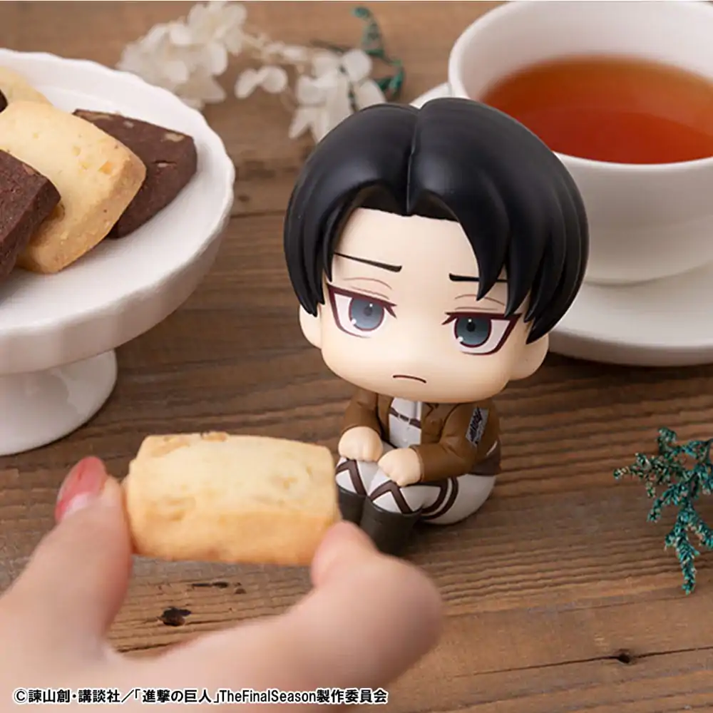 Attack on Titan Look Up PVC Statue Levi 11 cm product photo