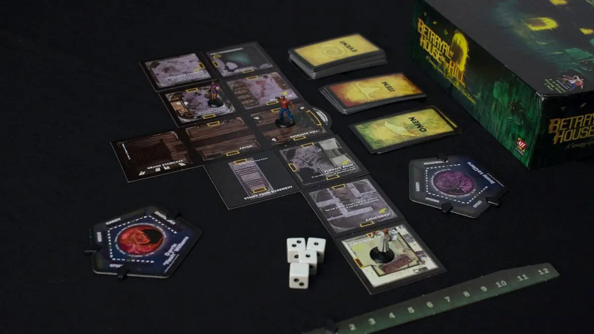Avalon Hill Board Game Betrayal at House on the Hill english product photo