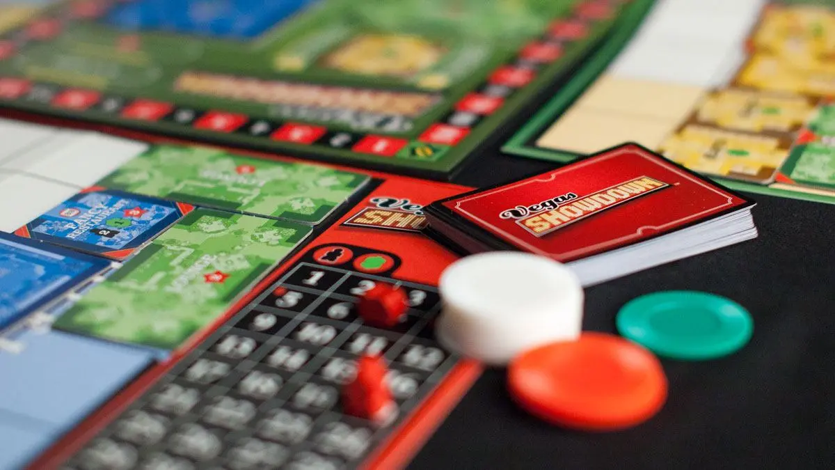 Avalon Hill Board Game Vegas Showdown english product photo