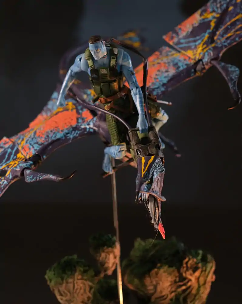 Avatar: The Way of Water Action Figure Recom Quaritch & RDA Banshee (Gold Label)  product photo