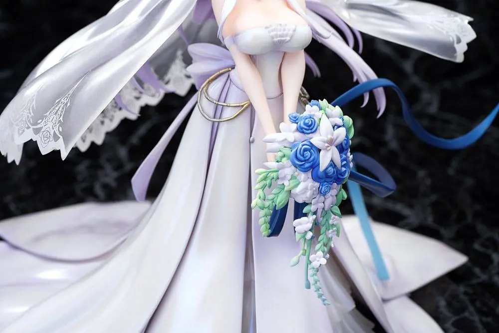 Azur Lane PVC Statue 1/7 Belfast Kuradaringu no Chikai Ver. 25 cm product photo