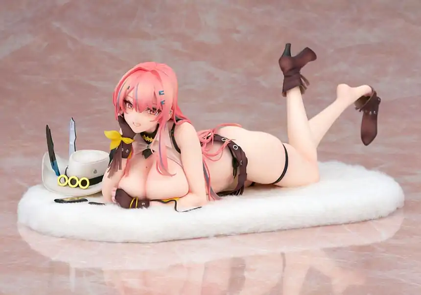 Azur Lane PVC Statue 1/7 Bremerton Hugging Pillow Ver. 10 cm termékfotó