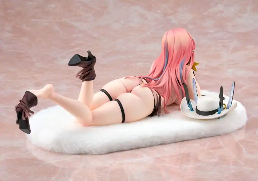 Azur Lane PVC Statue 1/7 Bremerton Hugging Pillow Ver. 10 cm termékfotó