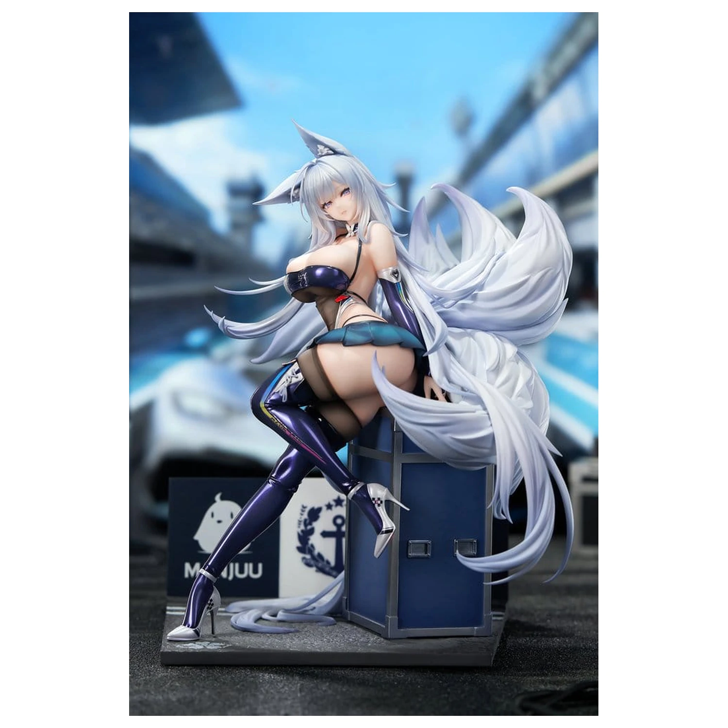 Azur Lane PVC Figure 1/7 Shinano Moonlit Chrome Ver. Acrylic Special Edition w/Display 25 cm product photo