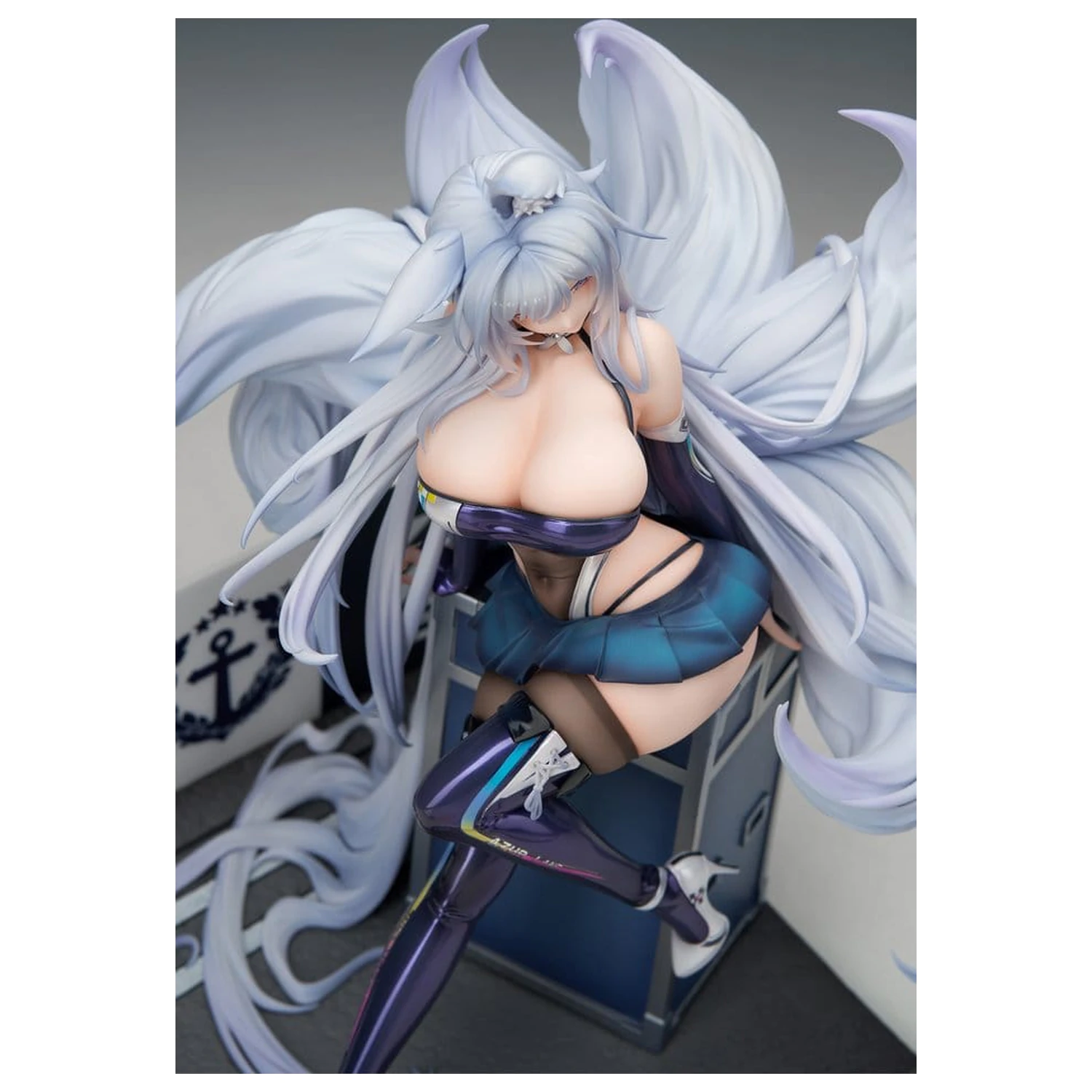 Azur Lane PVC Figure 1/7 Shinano Moonlit Chrome Ver. 25 cm product photo