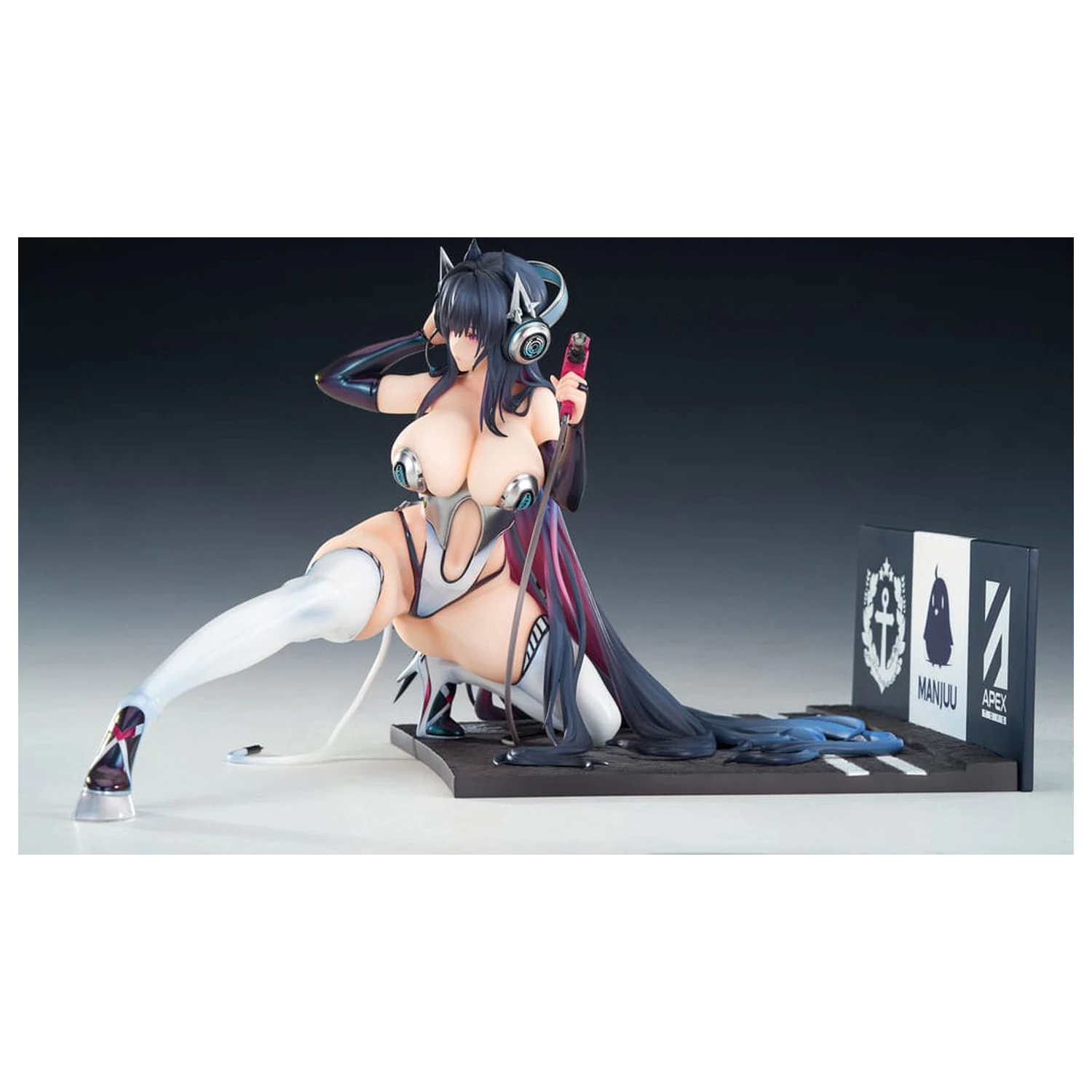 Azur Lane PVC Statue 1/7 Strasbourg Faerie of the Race Circuit Ver. 16 cm                  product photo