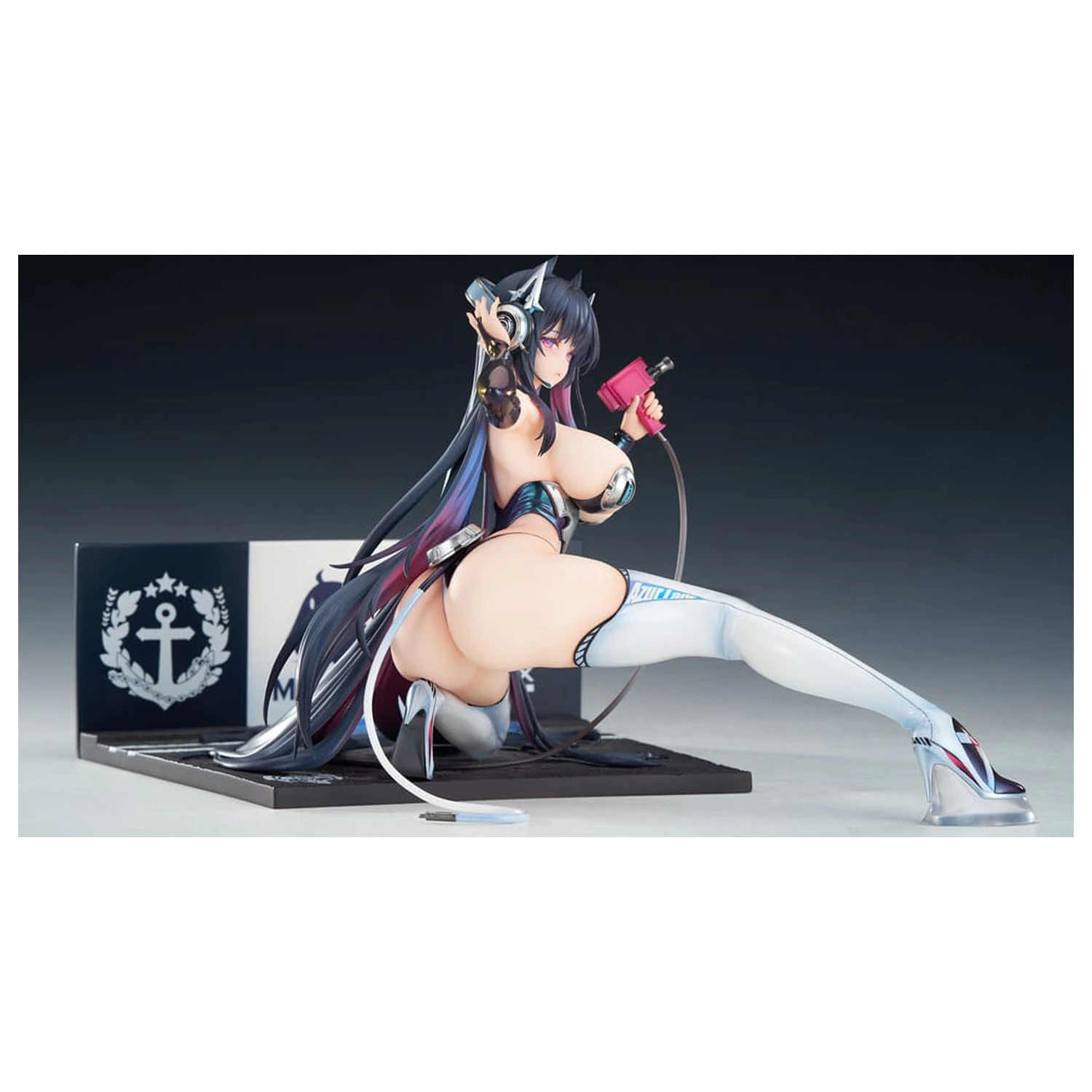Azur Lane PVC Statue 1/7 Strasbourg Faerie of the Race Circuit Ver. 16 cm                  product photo