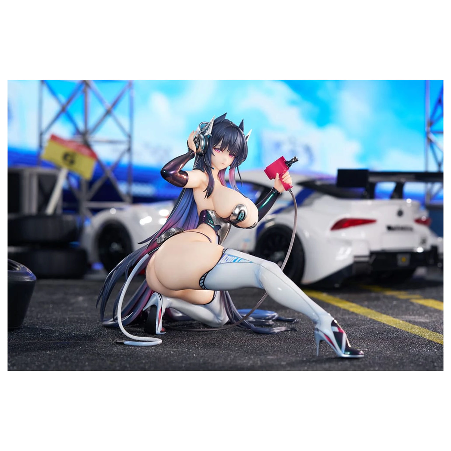 Azur Lane PVC Statue 1/7 Strasbourg Faerie of the Race Circuit Ver. 16 cm                  product photo