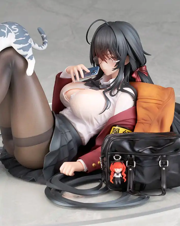 Azur Lane PVC Statue 1/7 Taiho Sweet Time After School Ver. 32 cm termékfotó