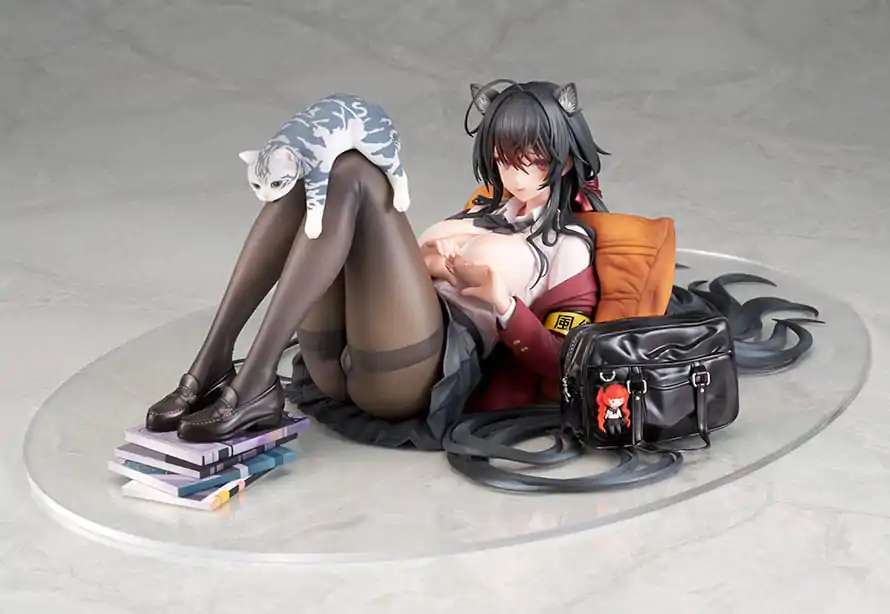 Azur Lane PVC Statue 1/7 Taiho Sweet Time After School Ver. 32 cm termékfotó