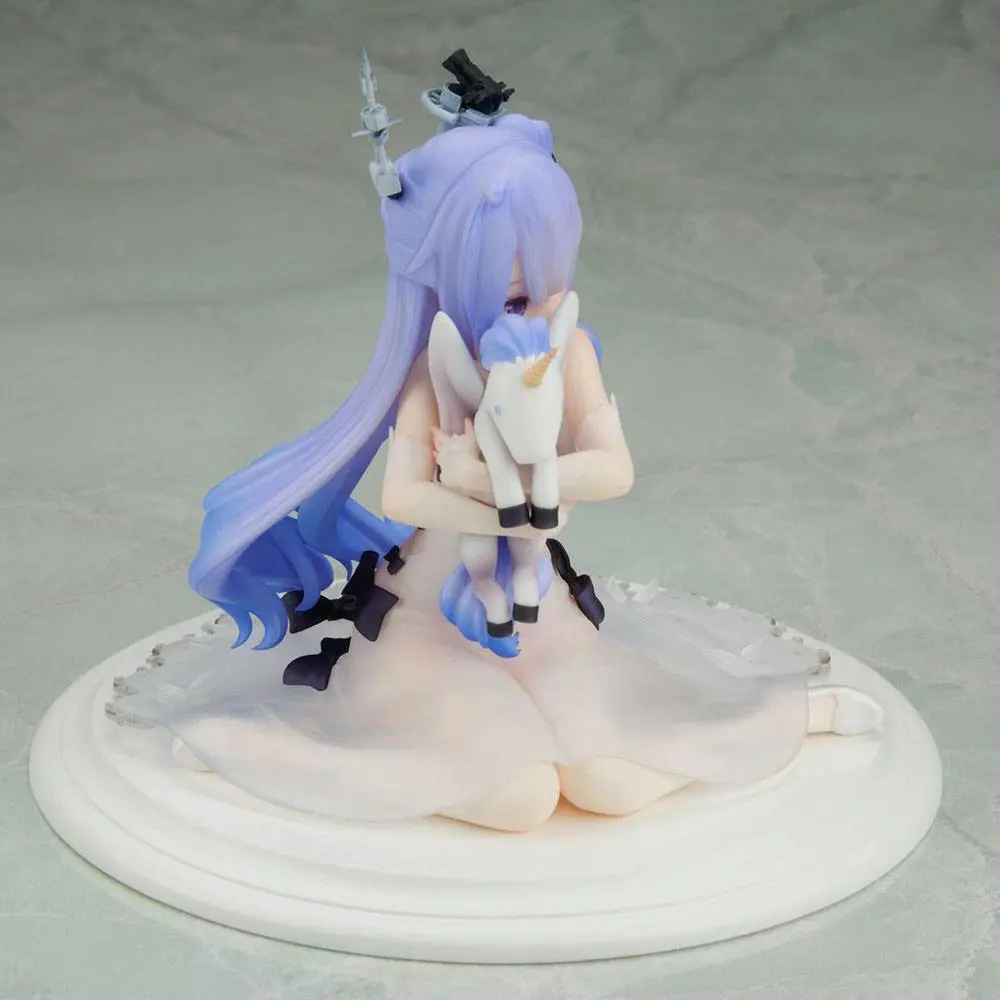 Azur Lane PVC Statue 1/7 Unicorn Light Equipped Ver. 14 cm termékfotó