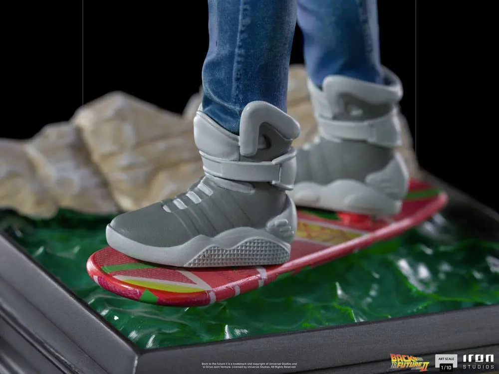 Back to the Future II Art Scale Statue 1/10 Marty McFly on Hoverboard 22 cm product photo