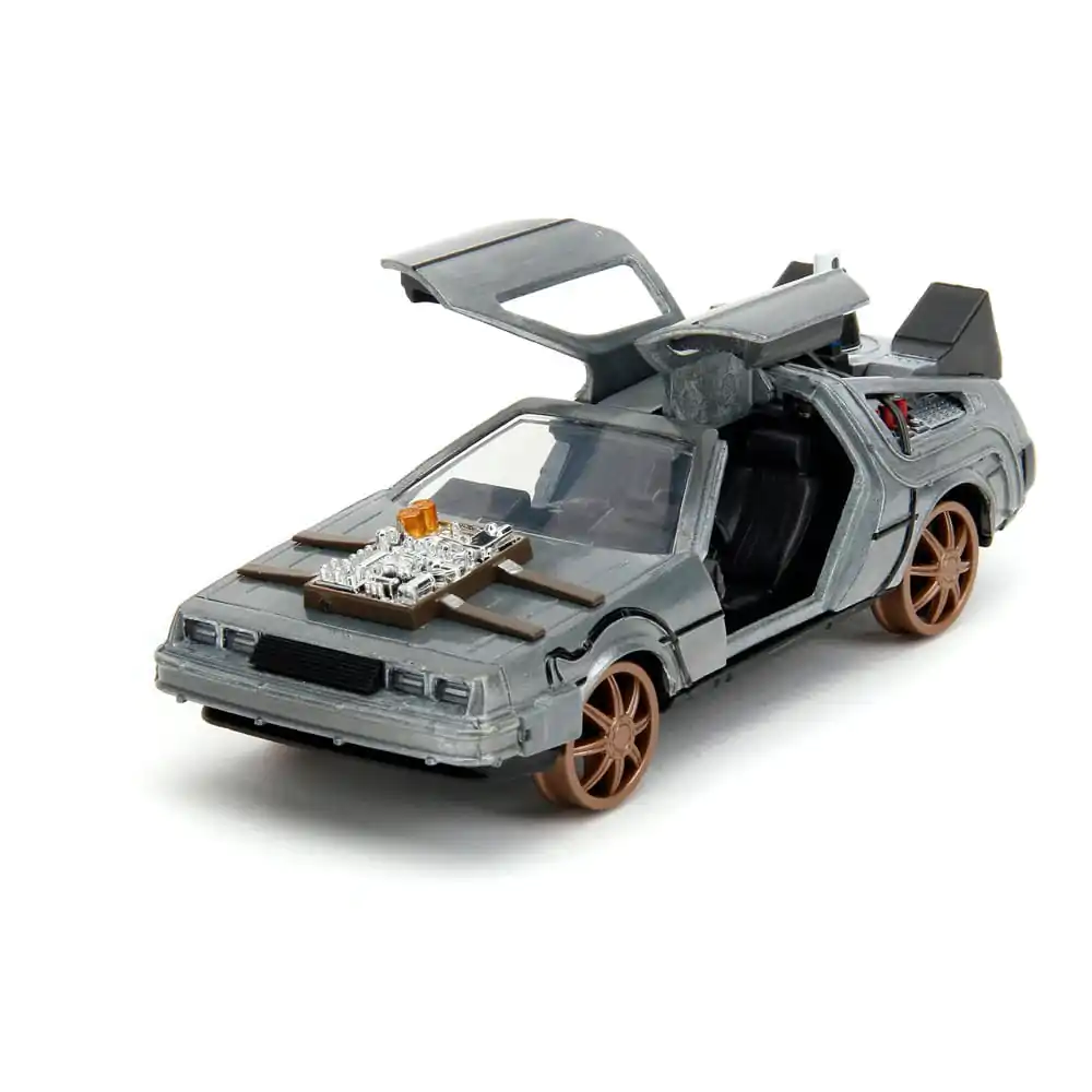 Back to the Future III Hollywood Rides Diecast Model 1/32 DeLorean Time Machine Railroad Wheels product photo