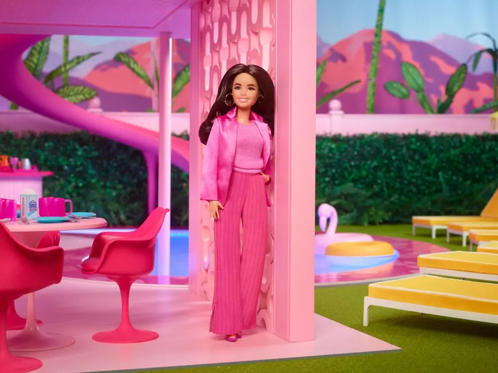 Barbie The Movie Doll Gloria Wearing Pink Power Pantsuit termékfotó