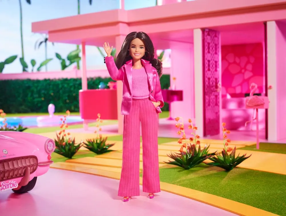 Barbie The Movie Doll Gloria Wearing Pink Power Pantsuit termékfotó