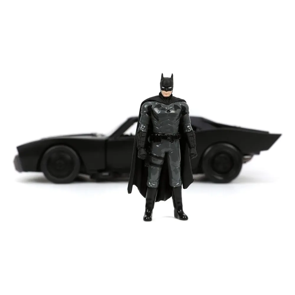 Batman 2022 Hollywood Rides Diecast Model 1/24 2022 Batmobile with Figure termékfotó