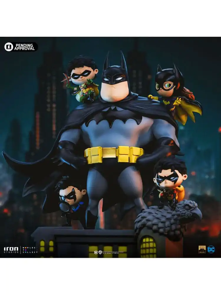 Batman Animated icons PVC Figure Batman Family 18 cm product photo