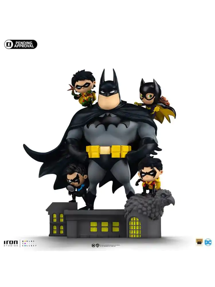 Batman Animated icons PVC Figure Batman Family 18 cm product photo