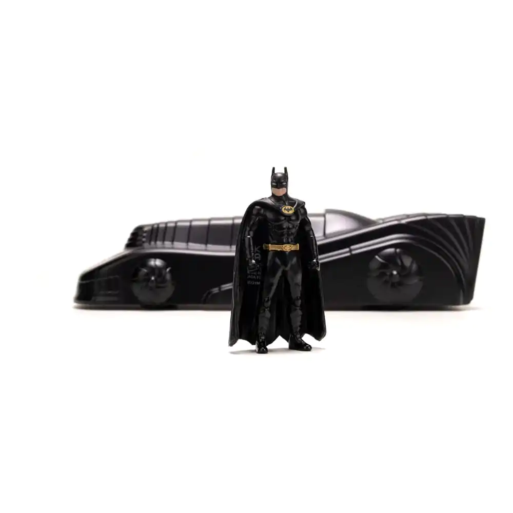 Batman Diecast Model 1/24 1989 Batmobile with figure &amp; shield product photo