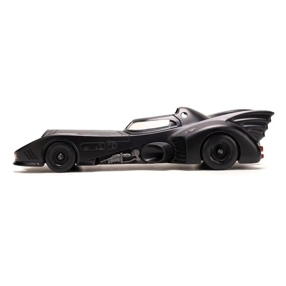 Batman Diecast Model 1/24 1989 Batmobile with figure &amp; shield product photo